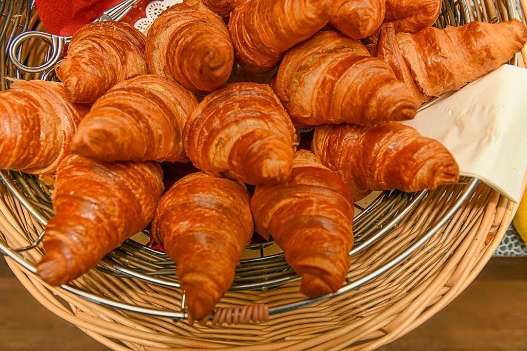 Hotel Des Alpes Bulle Center 外观 照片