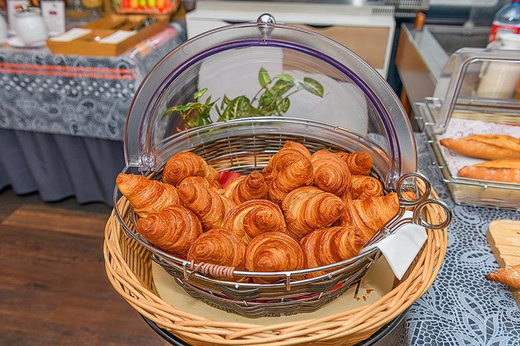 Hotel Des Alpes Bulle Center 外观 照片