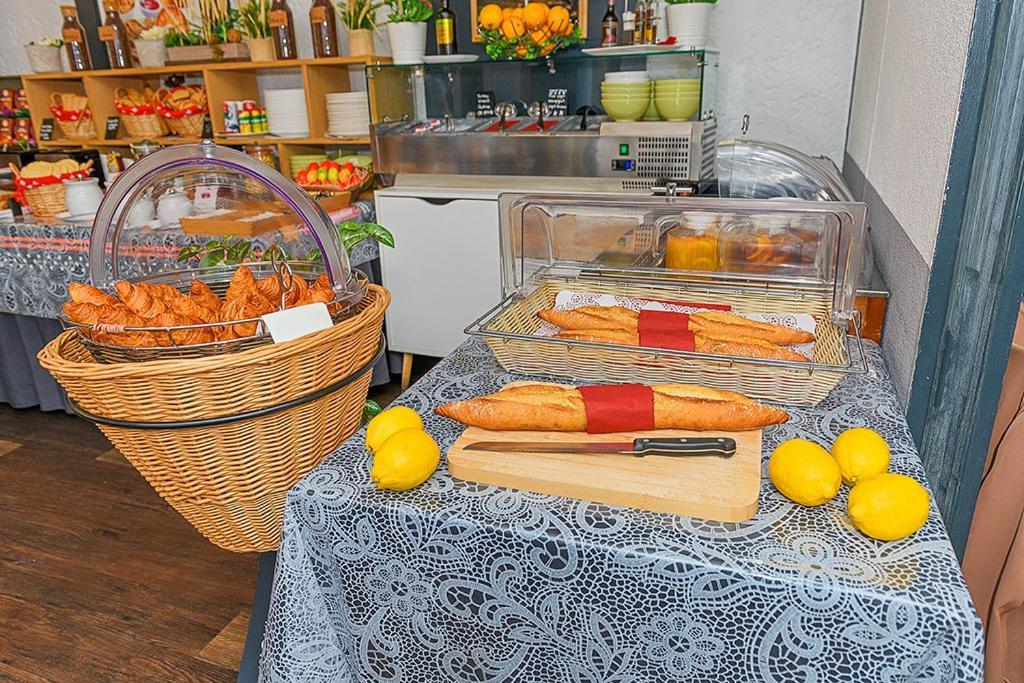 Hotel Des Alpes Bulle Center 外观 照片