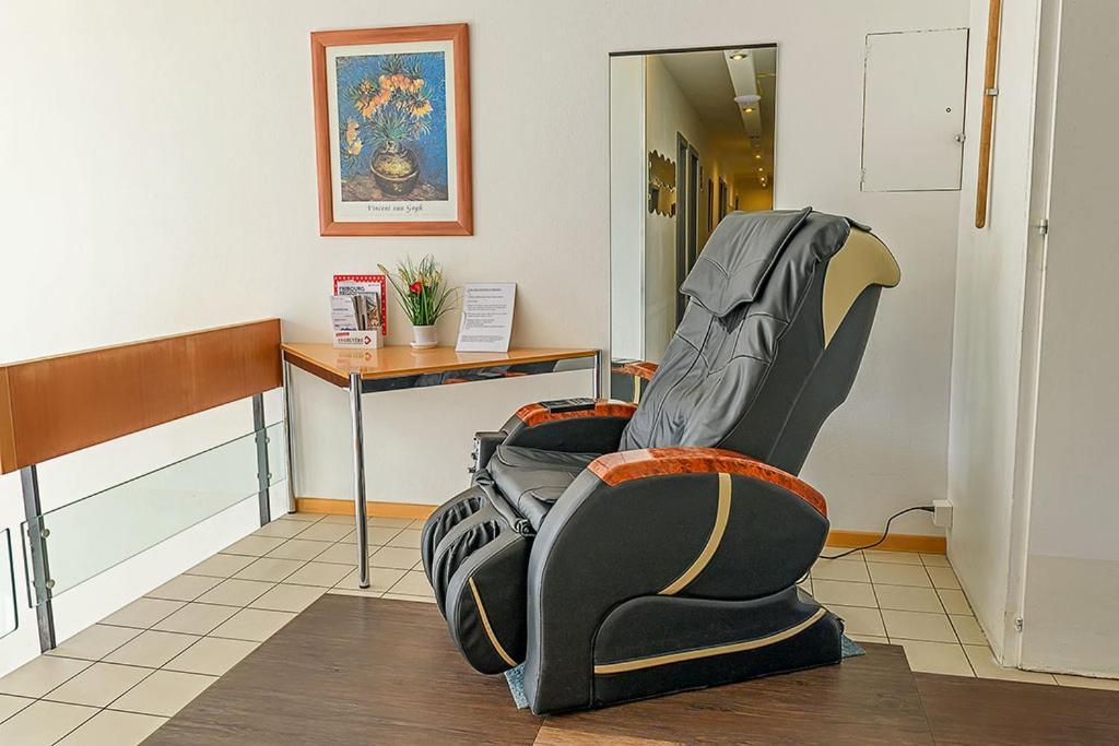 Hotel Des Alpes Bulle Center 外观 照片